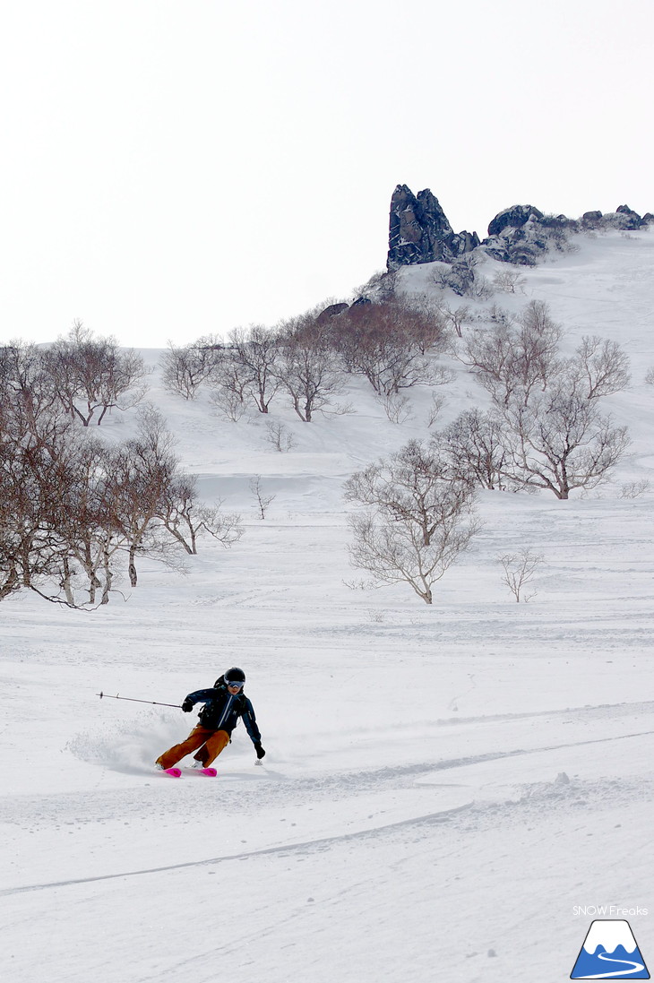 浅川誠 『春キャンプ』 奇跡のパウダースノーと出会う!! in 層雲峡黒岳ロープウェイスキー場